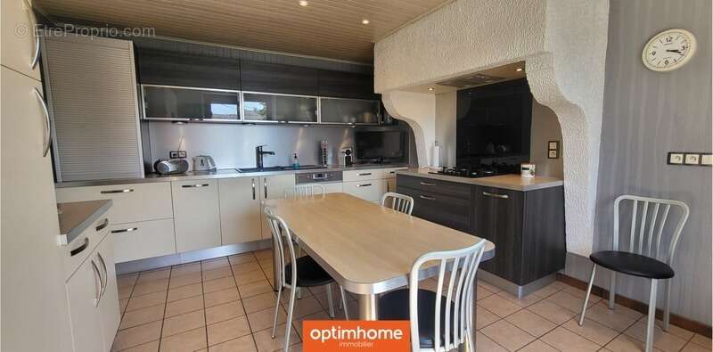 Maison à LES VOIVRES