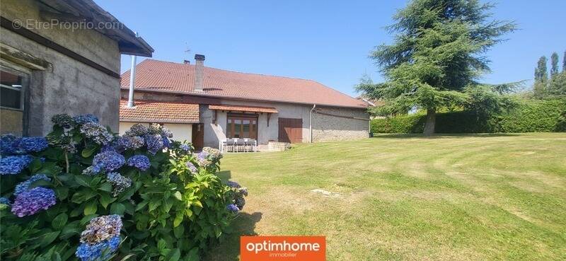 Maison à LES VOIVRES