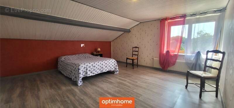 Maison à LES VOIVRES