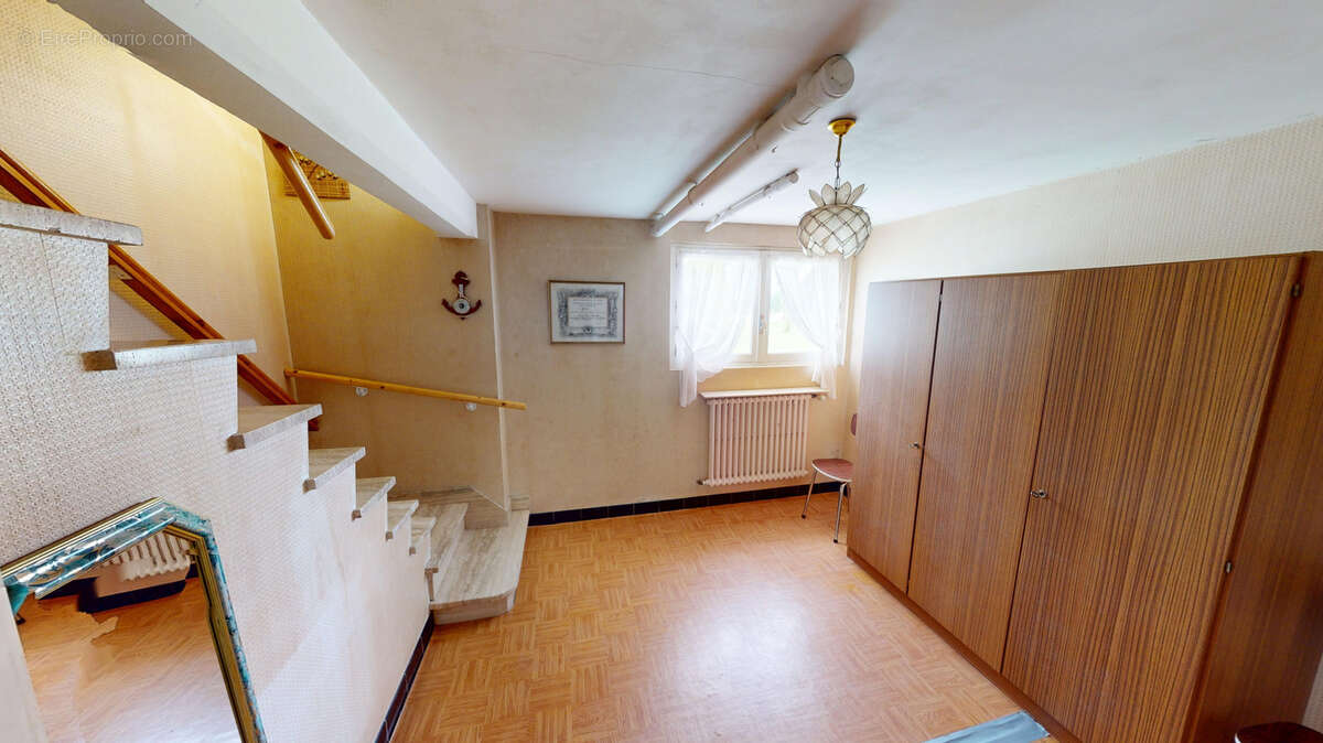 Maison à SAINT-JEAN-TROLIMON