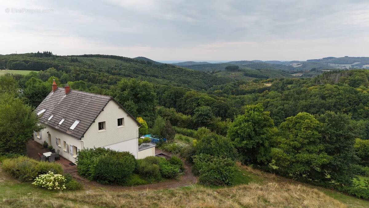 Maison à VILLAPOURCON