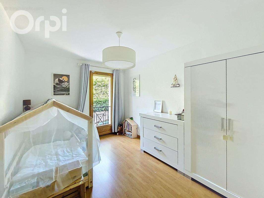 Maison à MONNETIER-MORNEX