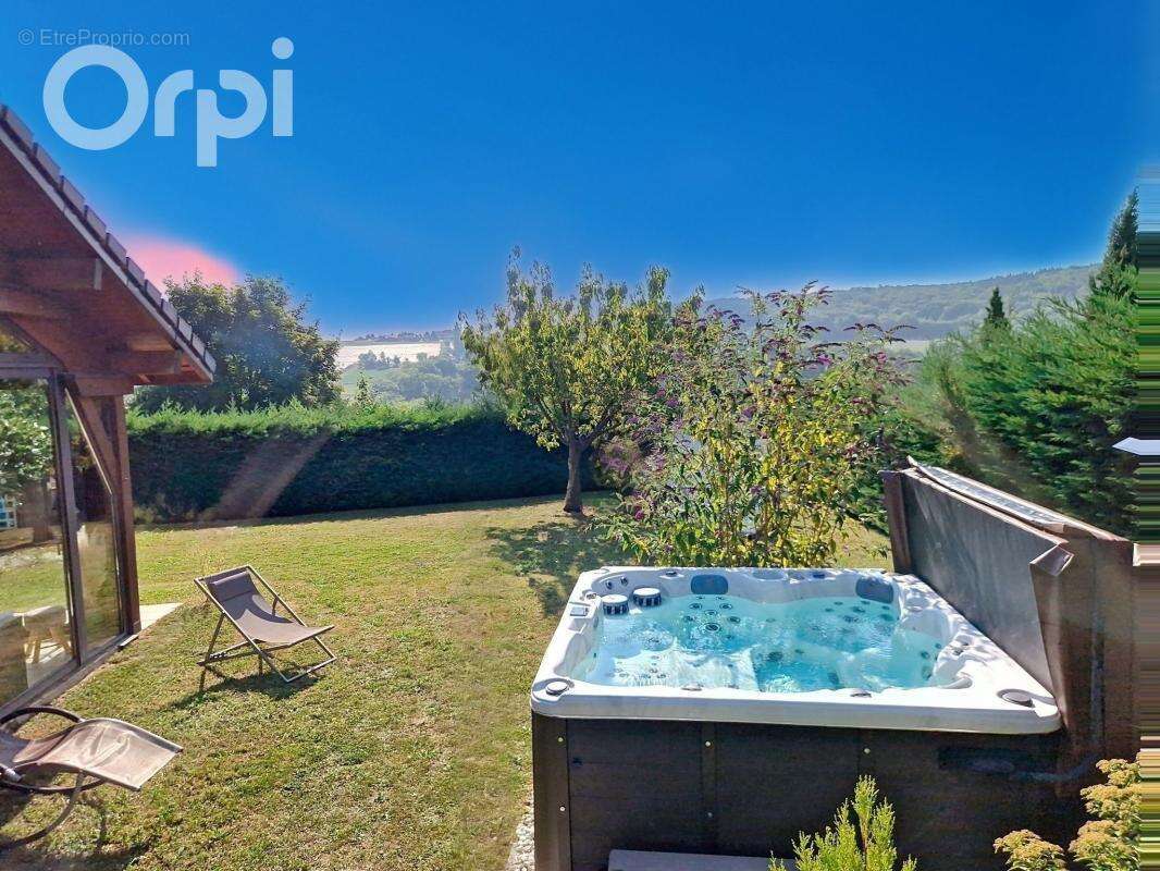 Maison à MONNETIER-MORNEX