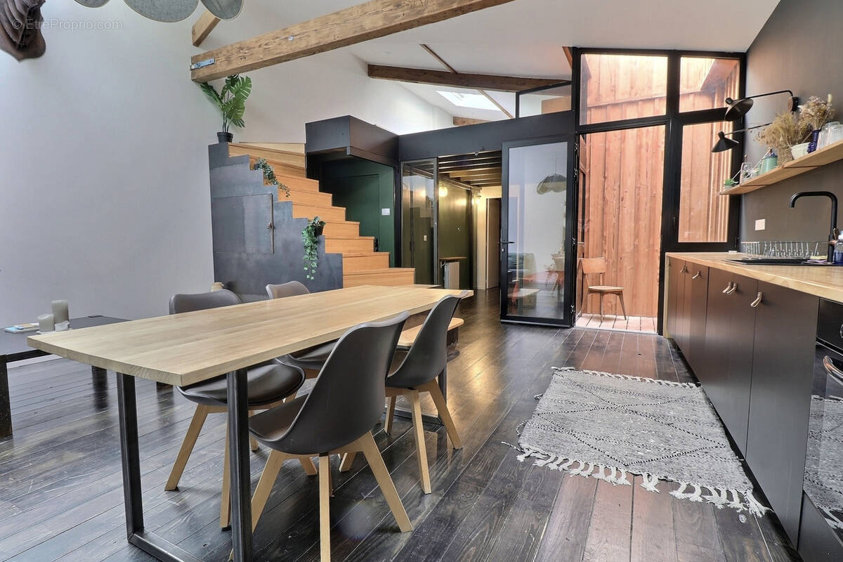 Appartement à BORDEAUX