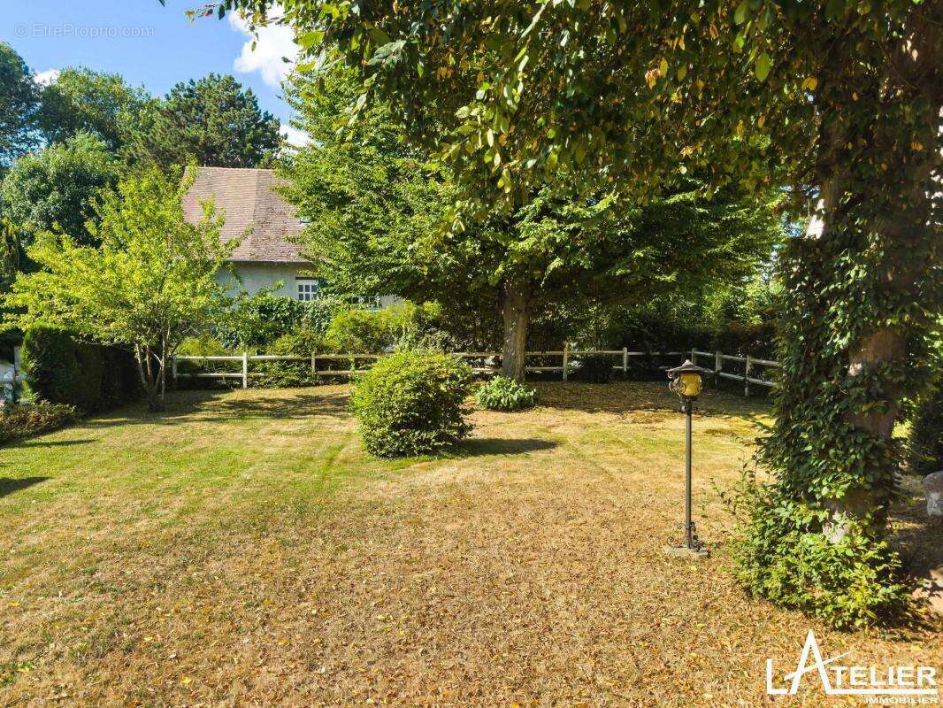 Maison à L&#039;ETANG-LA-VILLE