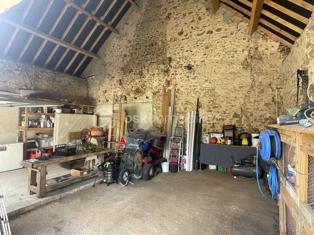 Maison à MALAY-LE-PETIT