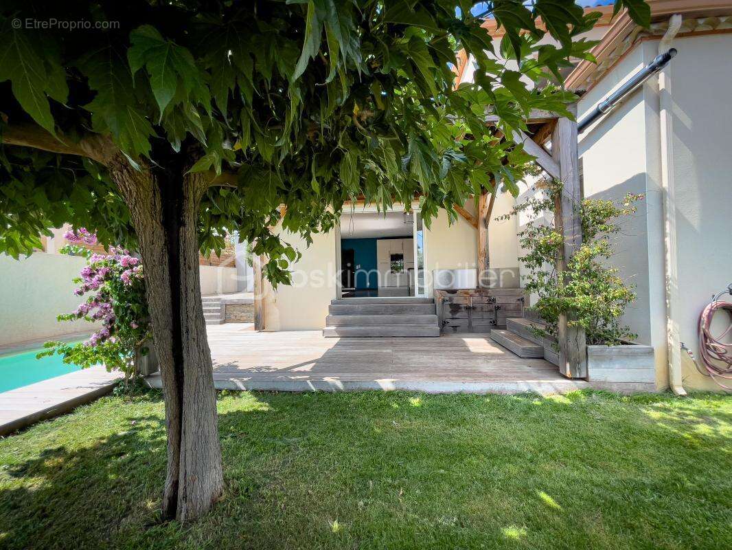 Maison à COURNONTERRAL