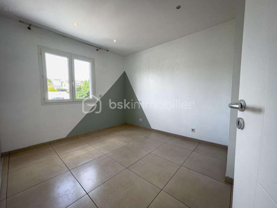 Maison à COURNONTERRAL