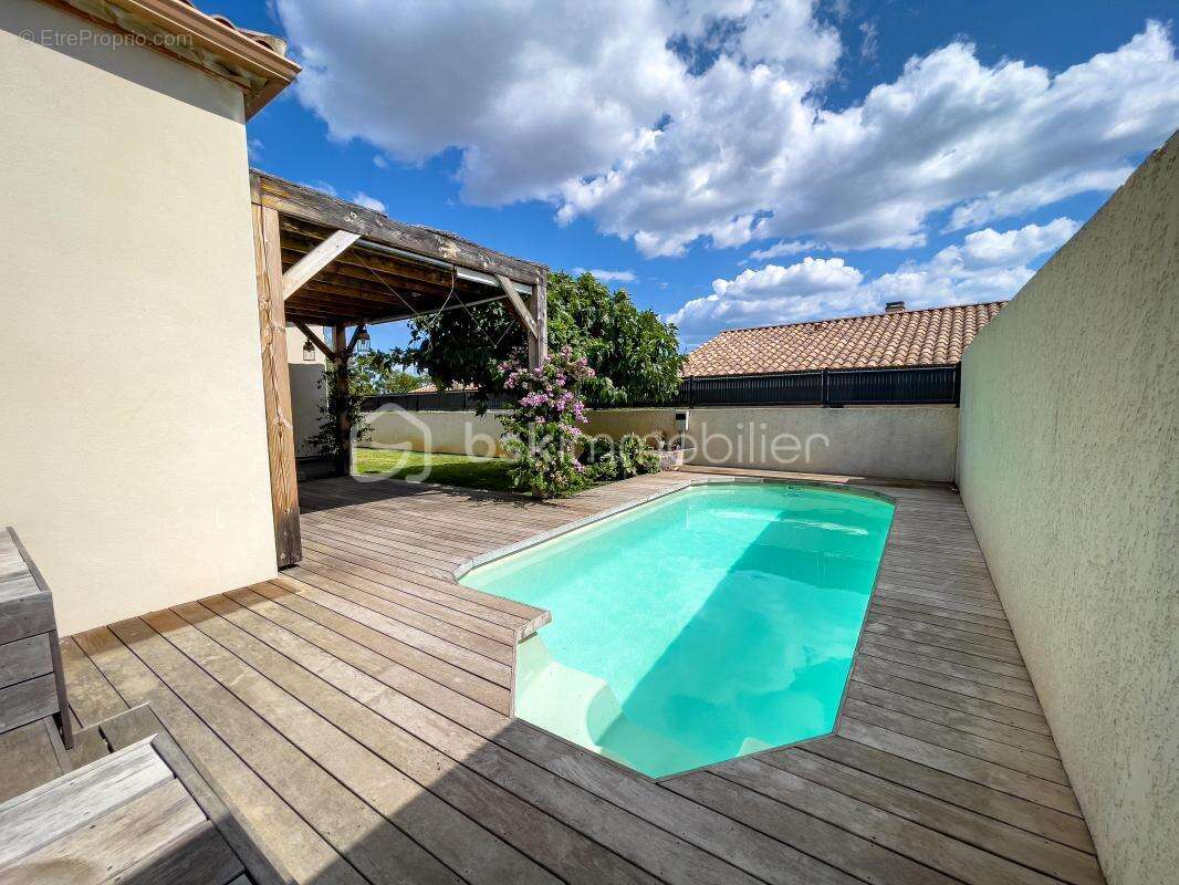 Maison à COURNONTERRAL