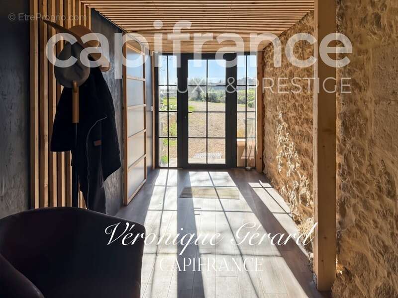 Maison à SAINT-CHRISTOPHE-DES-BARDES