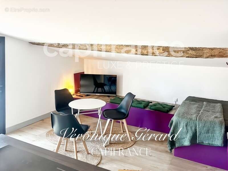 Maison à SAINT-CHRISTOPHE-DES-BARDES