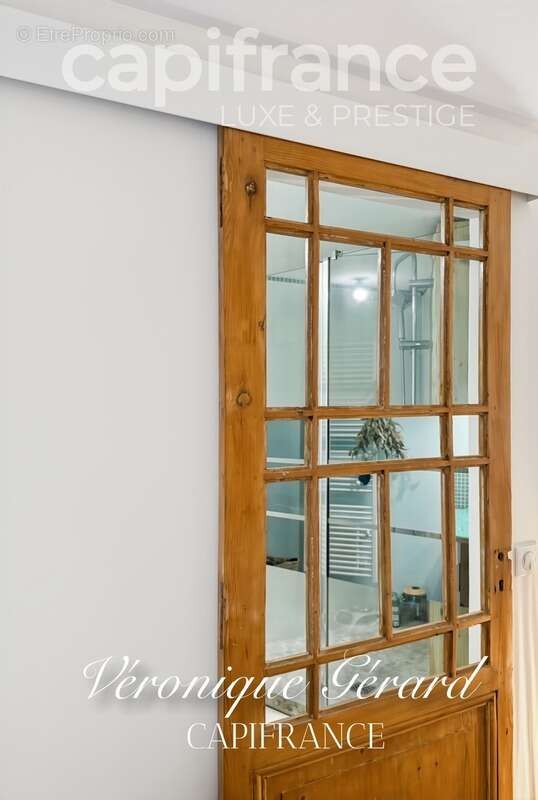 Maison à SAINT-CHRISTOPHE-DES-BARDES