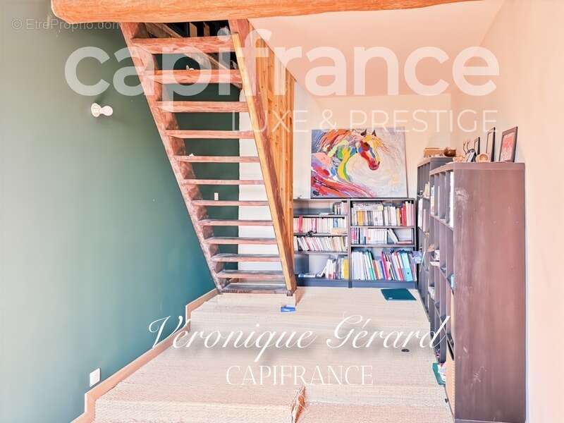 Maison à SAINT-CHRISTOPHE-DES-BARDES