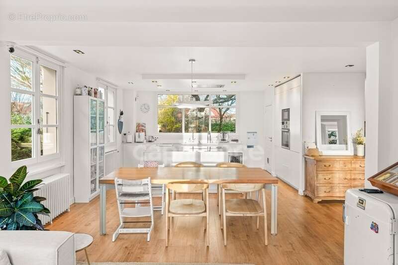 Maison à DIVONNE-LES-BAINS