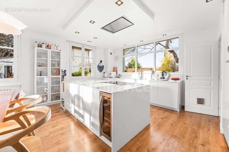 Maison à DIVONNE-LES-BAINS