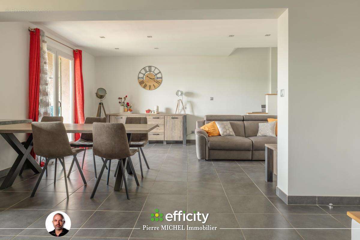 Appartement à MONTROTTIER