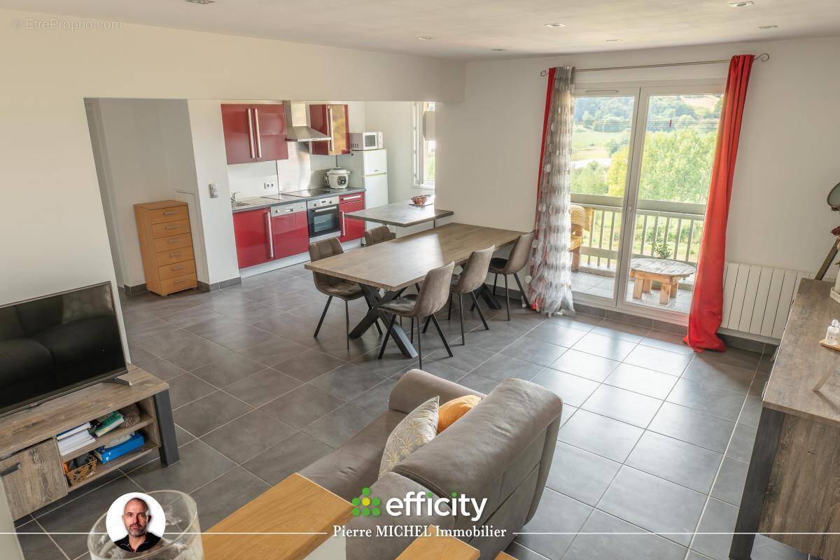 Appartement à MONTROTTIER