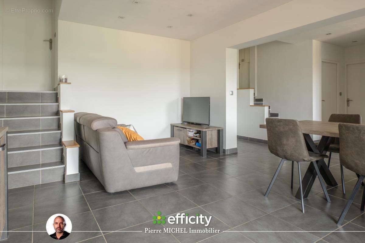 Appartement à MONTROTTIER