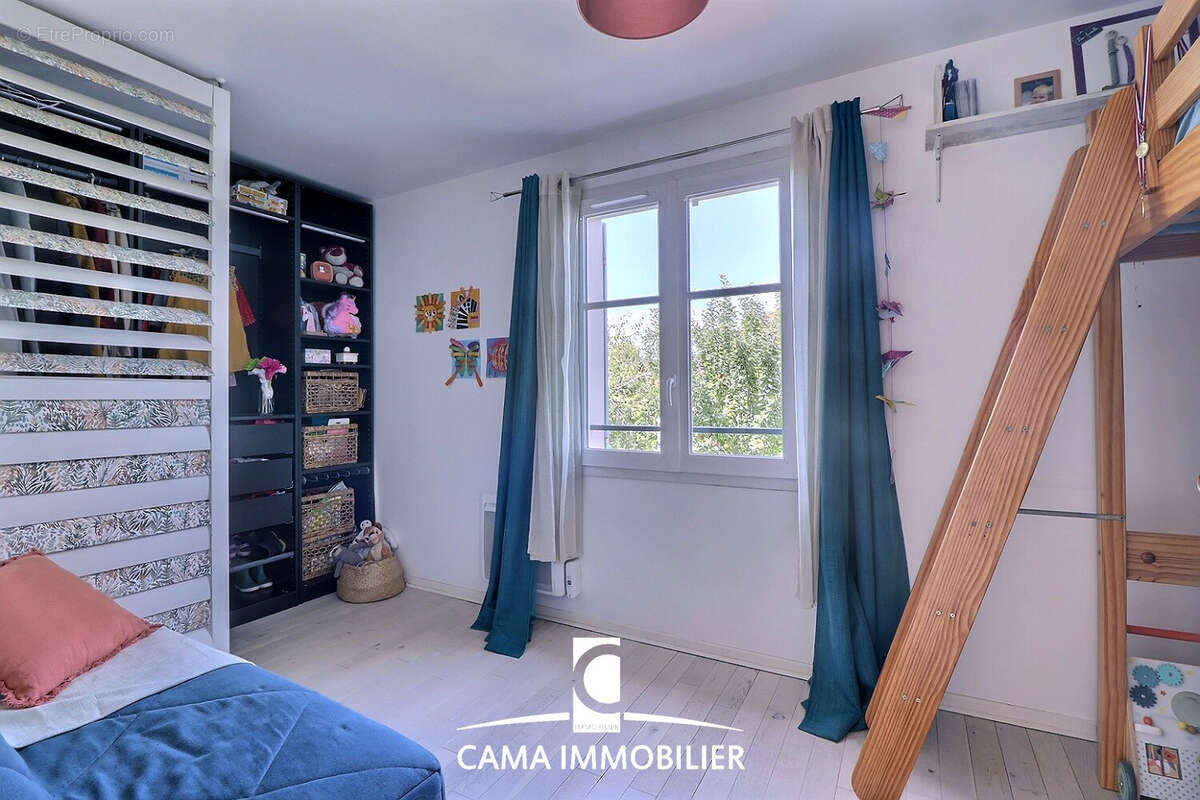 Maison à FONTENAY-LE-FLEURY