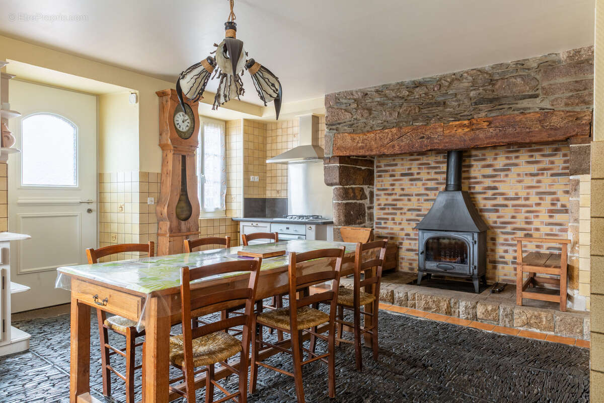 Maison à SAINTE-FEREOLE