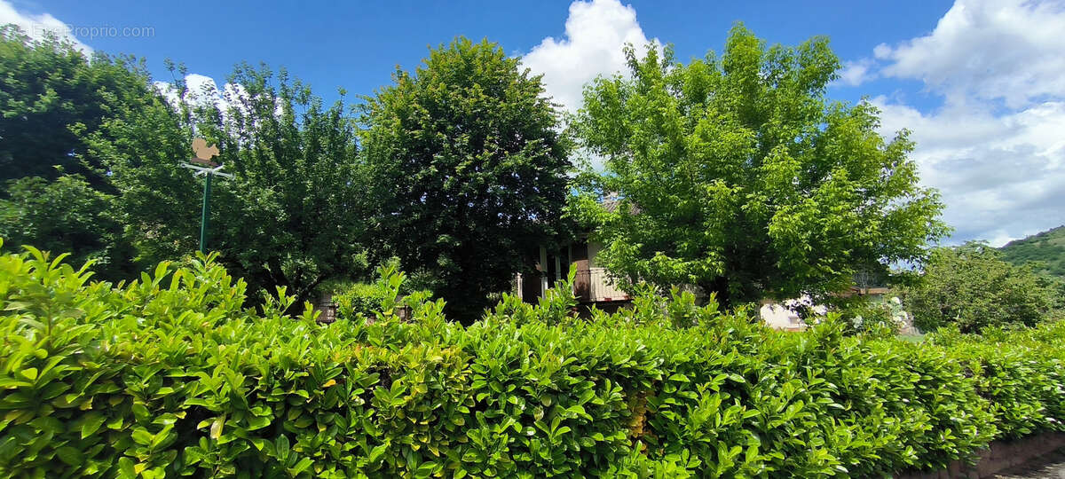 Maison à CLAIRVAUX-D&#039;AVEYRON