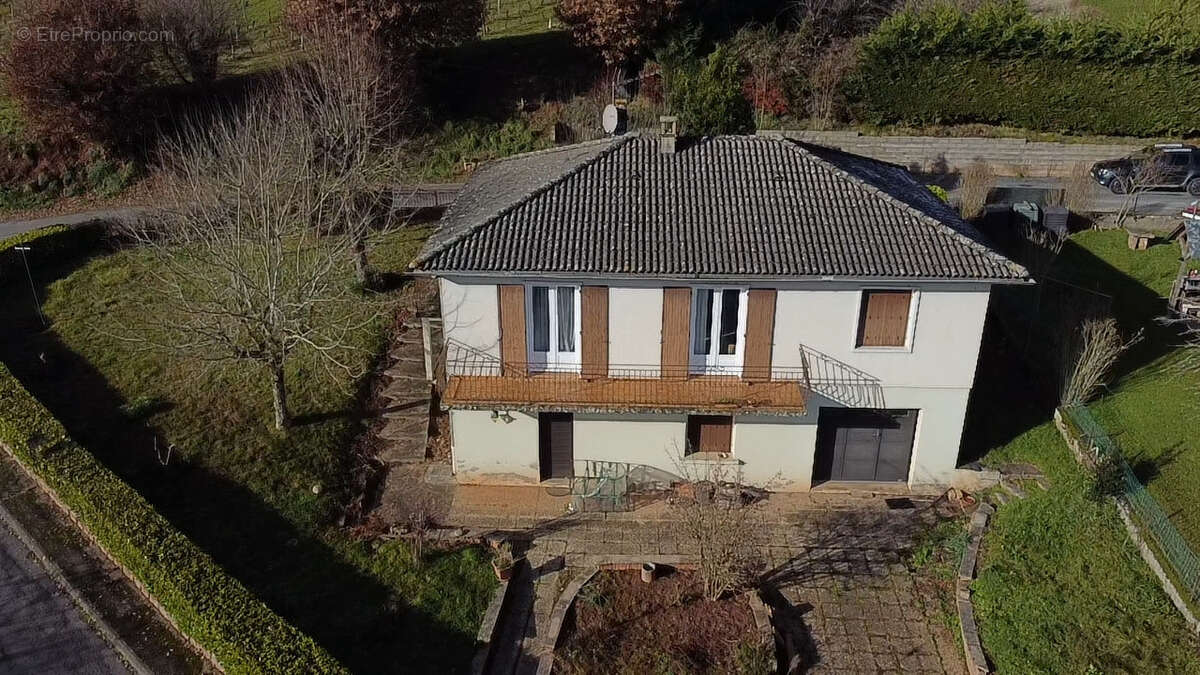 Maison à CLAIRVAUX-D&#039;AVEYRON