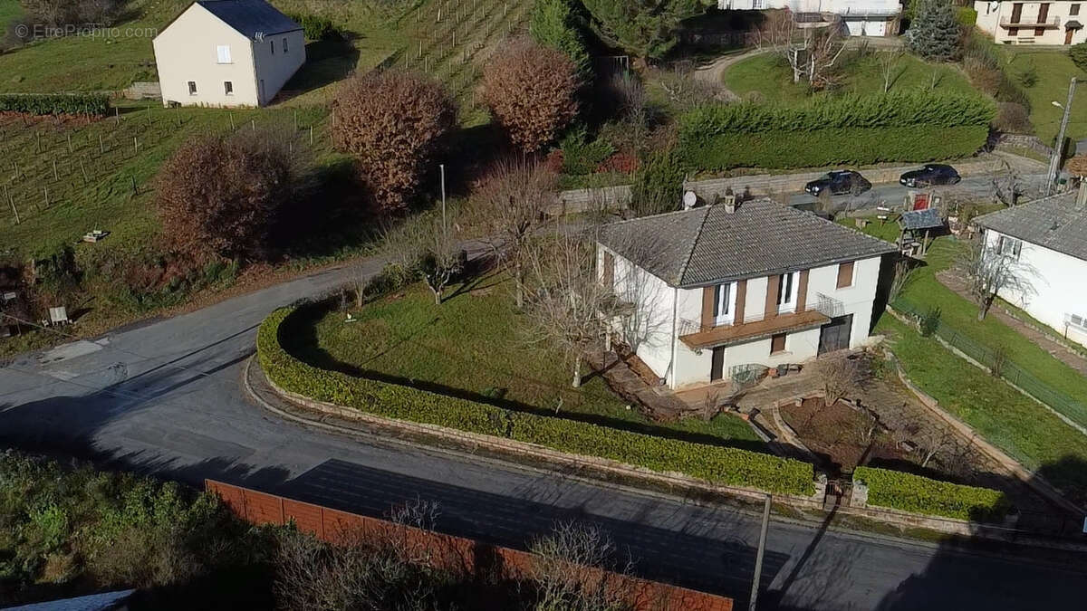 Maison à CLAIRVAUX-D&#039;AVEYRON