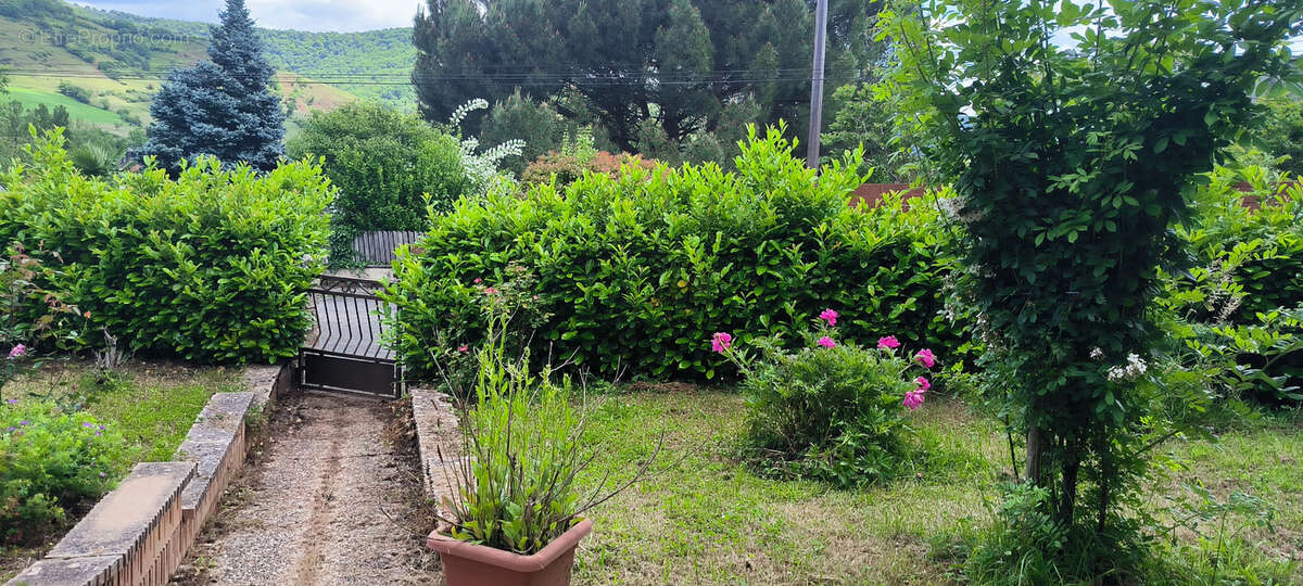 Maison à CLAIRVAUX-D&#039;AVEYRON