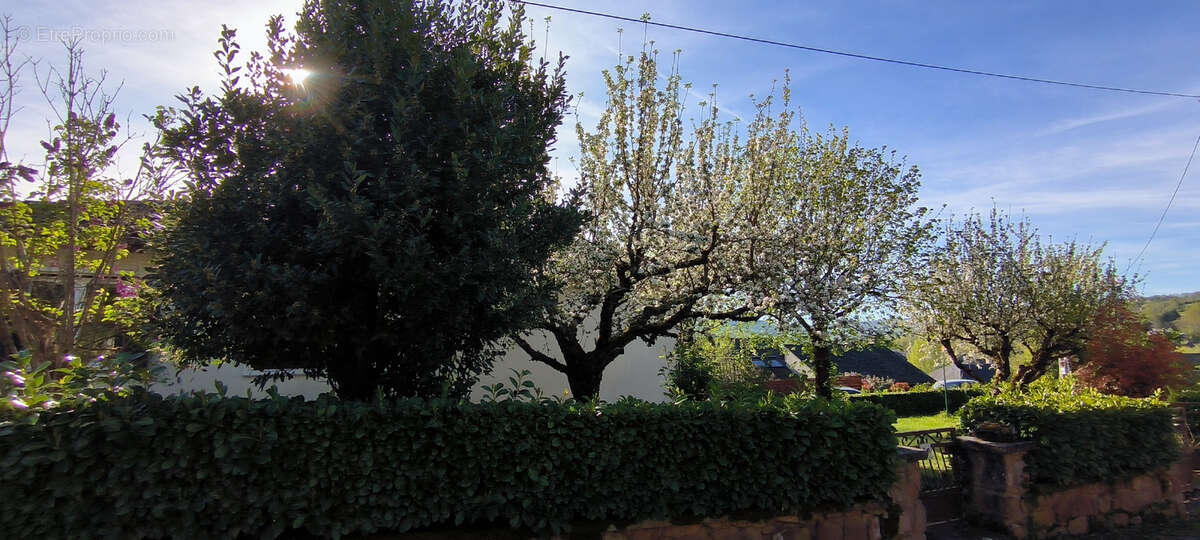 Maison à CLAIRVAUX-D&#039;AVEYRON