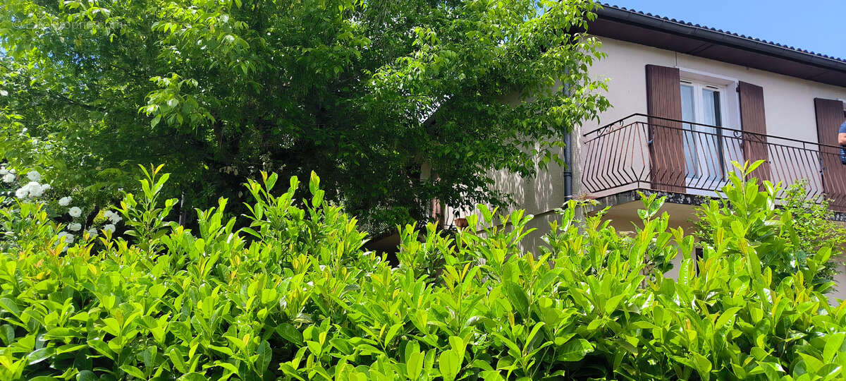 Maison à CLAIRVAUX-D&#039;AVEYRON