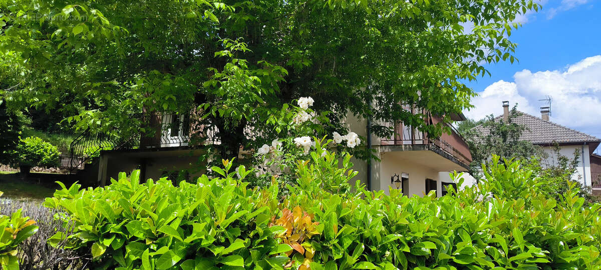 Maison à CLAIRVAUX-D&#039;AVEYRON