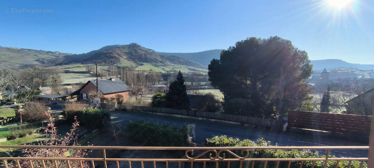Maison à CLAIRVAUX-D&#039;AVEYRON