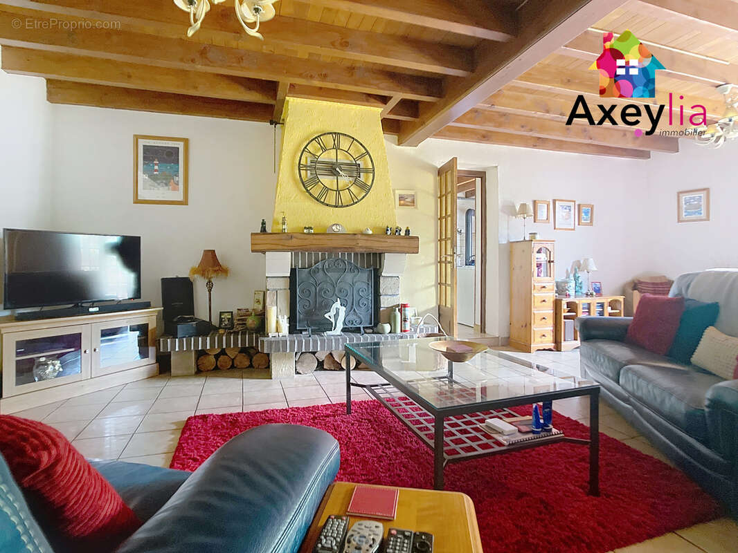 Maison à LA TUILIERE