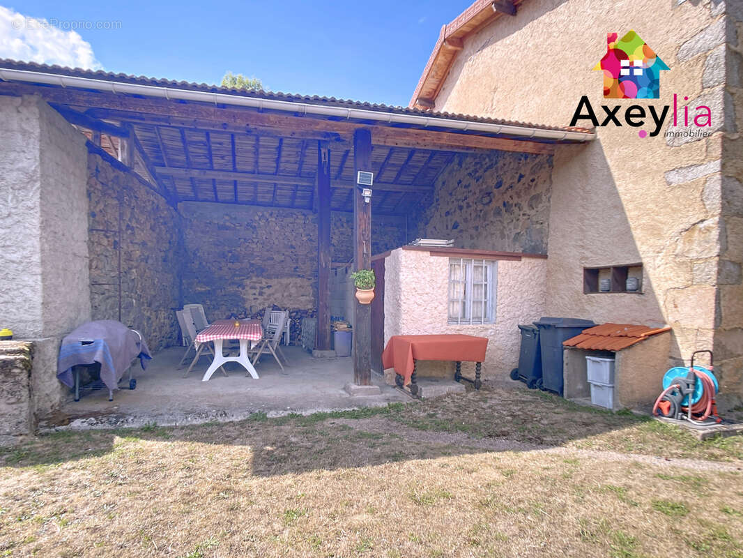 Maison à LA TUILIERE