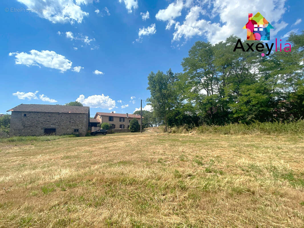 Maison à LA TUILIERE