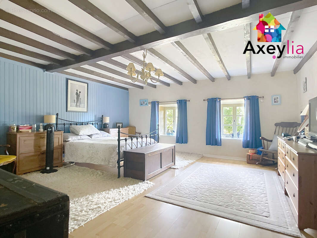 Maison à LA TUILIERE