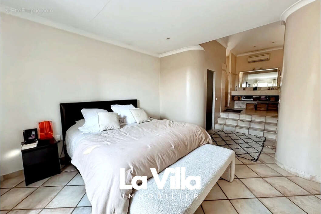 Maison à BELLEGARDE