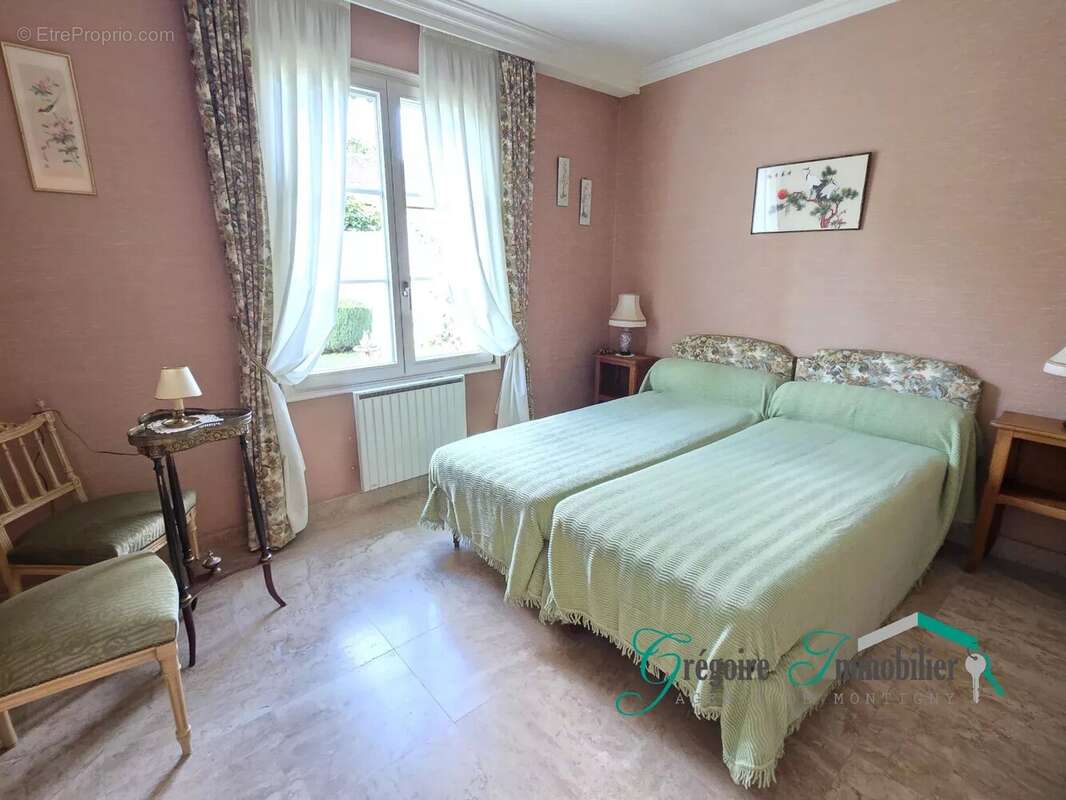 Maison à BOURRON-MARLOTTE