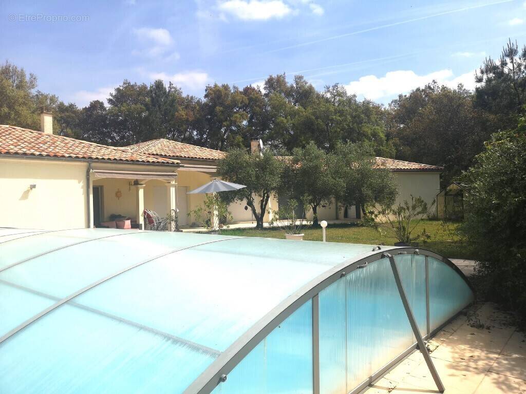 Maison à FOURQUES-SUR-GARONNE