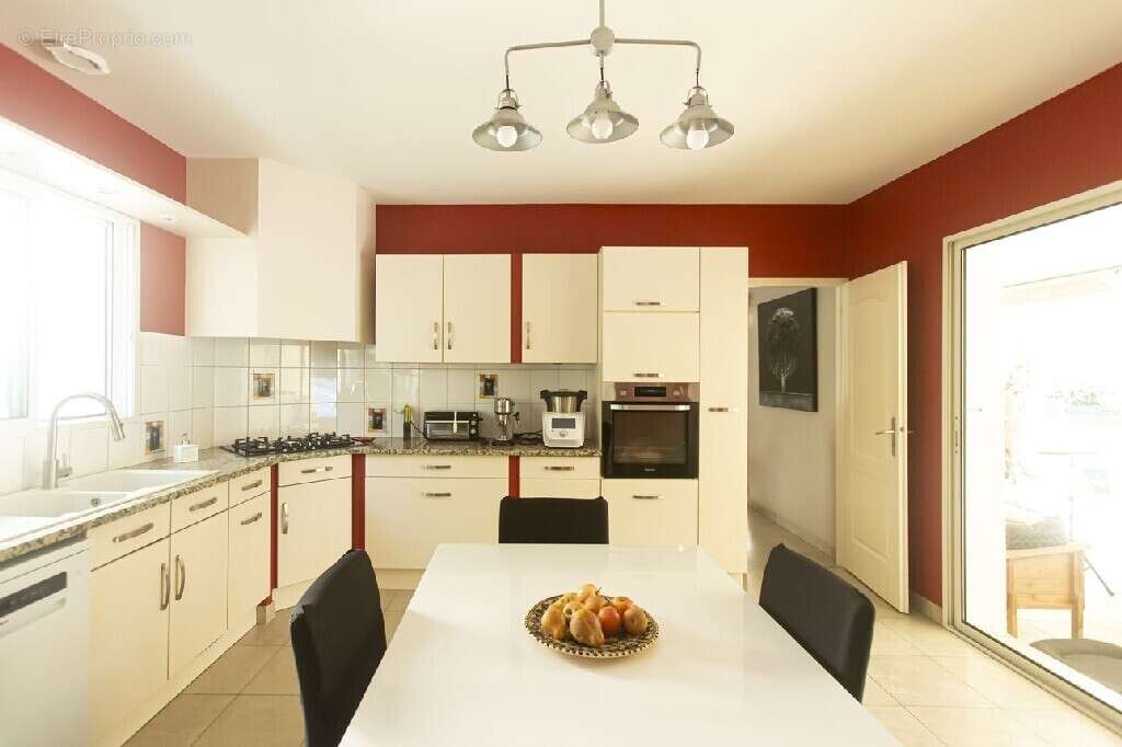 Maison à FOURQUES-SUR-GARONNE