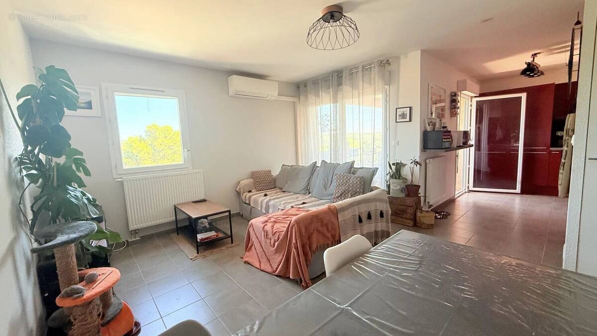 Appartement à POURCIEUX