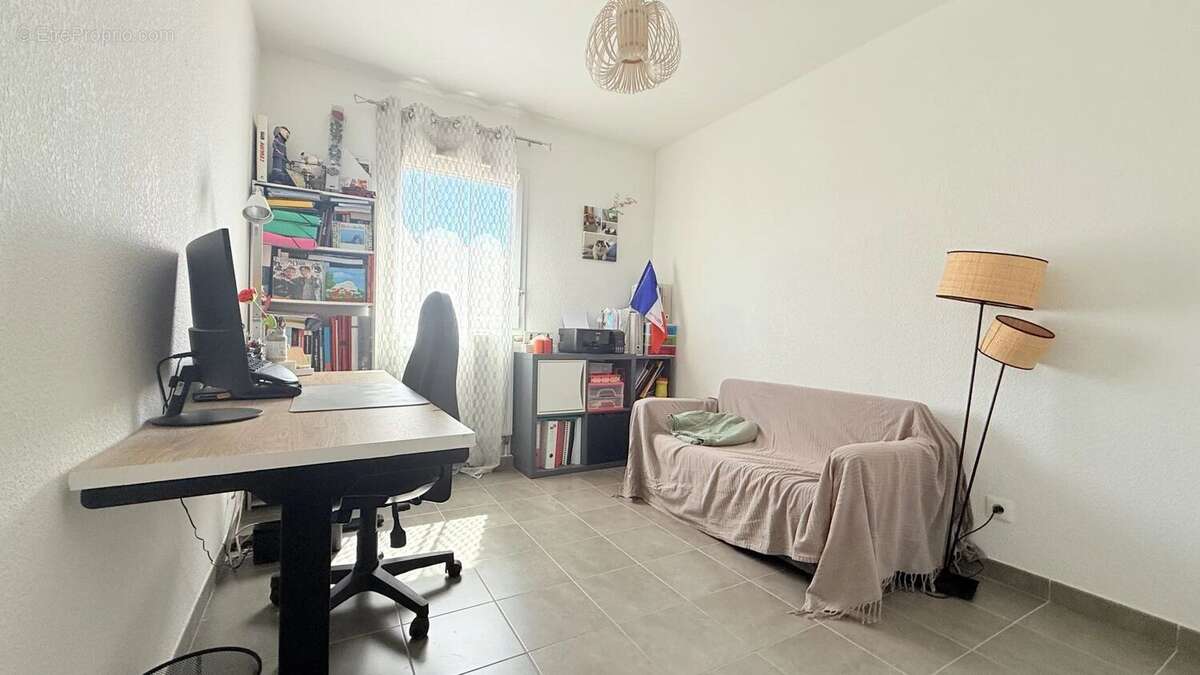 Appartement à POURCIEUX