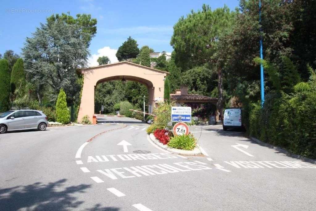 Appartement à MANDELIEU-LA-NAPOULE