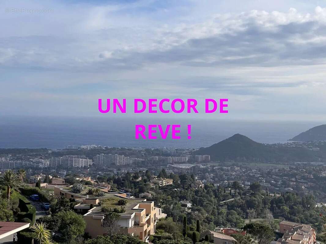 Appartement à MANDELIEU-LA-NAPOULE