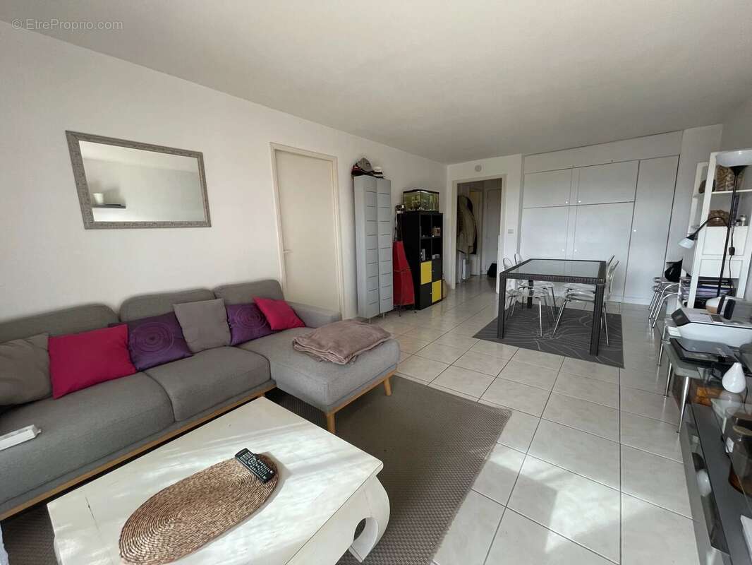 Appartement à MANDELIEU-LA-NAPOULE