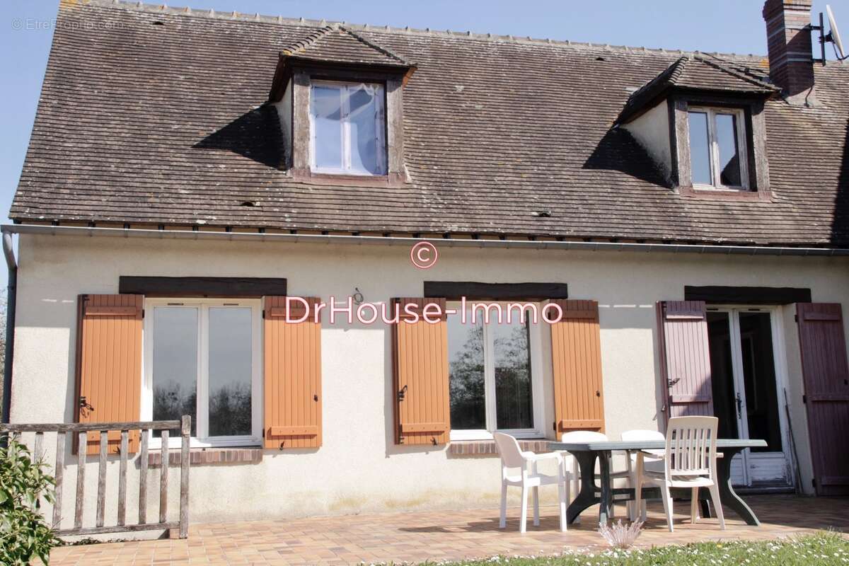 Maison à FERRIERES-EN-GATINAIS