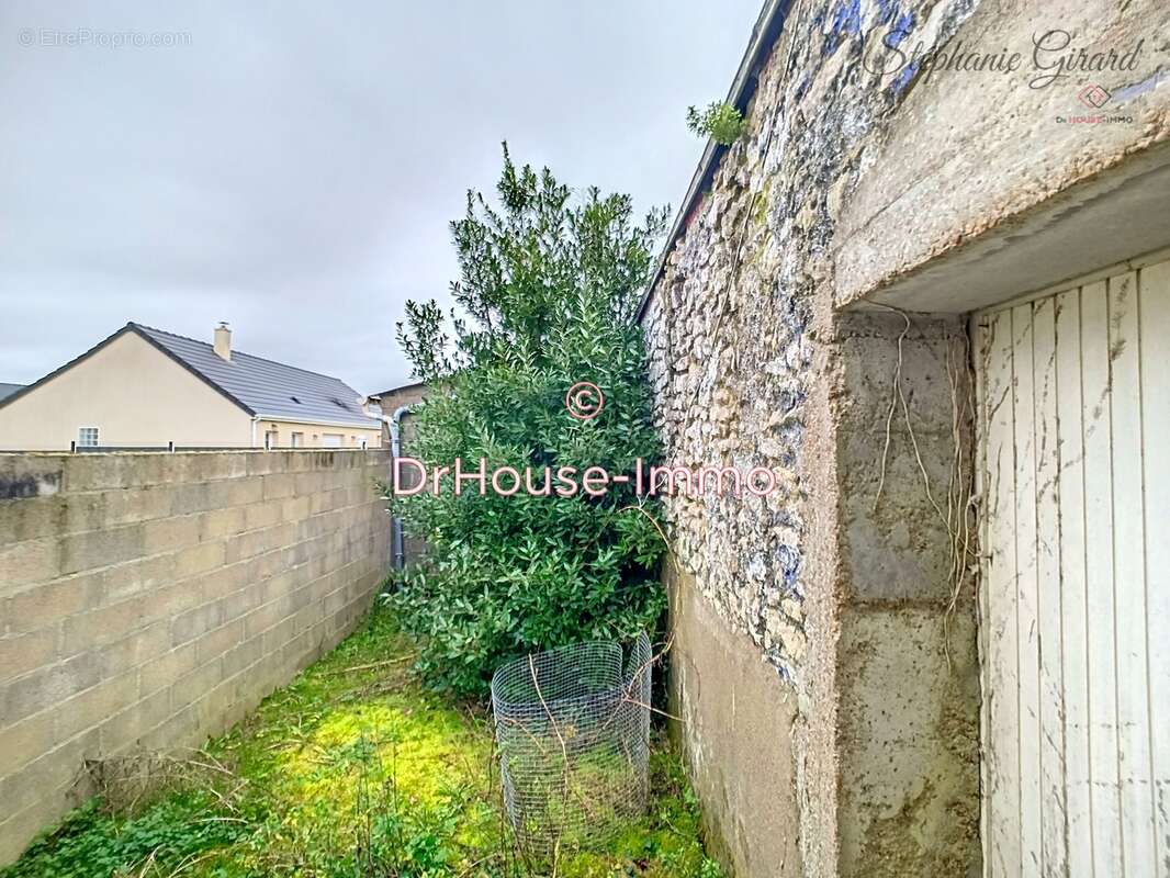 Maison à NEUVILLE-AUX-BOIS