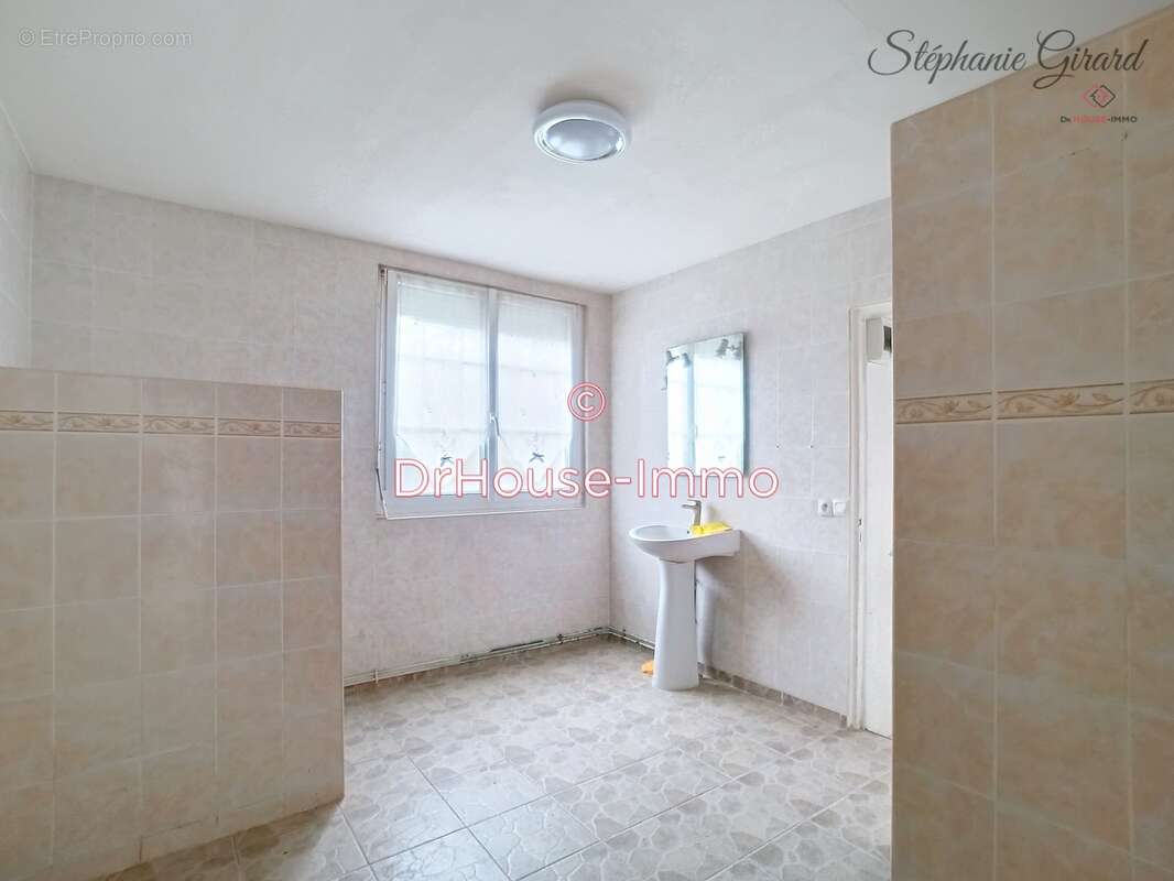 Maison à NEUVILLE-AUX-BOIS