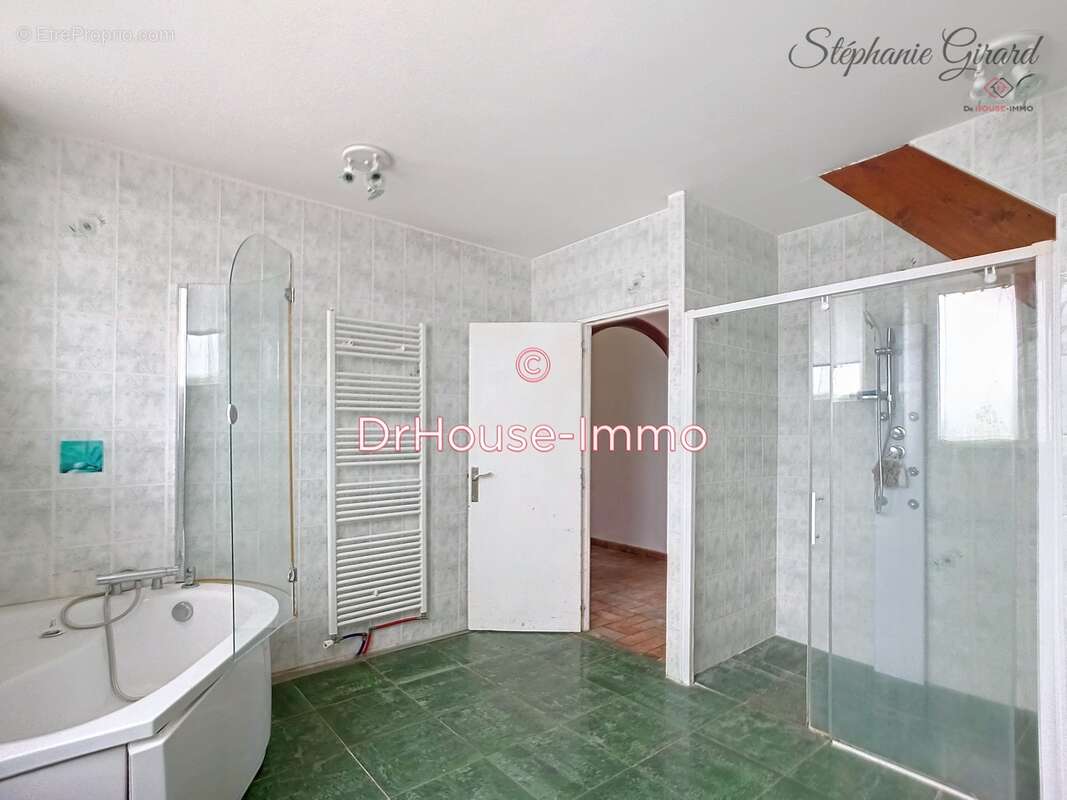 Maison à NEUVILLE-AUX-BOIS