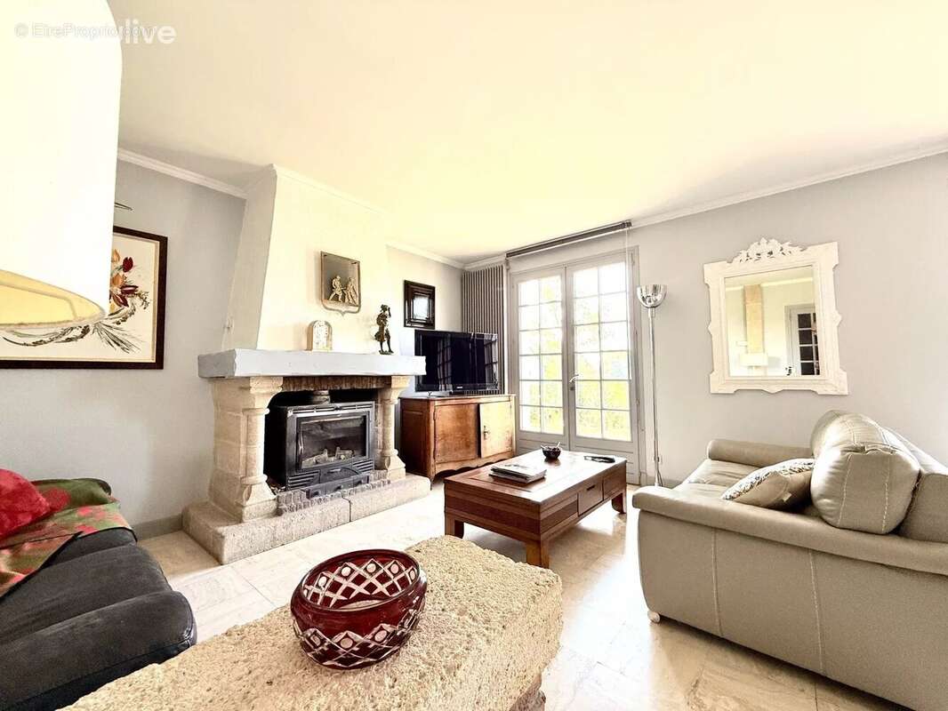 Maison à ANGERVILLE-LA-MARTEL